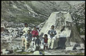 Image: Group in Front of Tupik [Inn-you-gee-to's Family by Tupik]